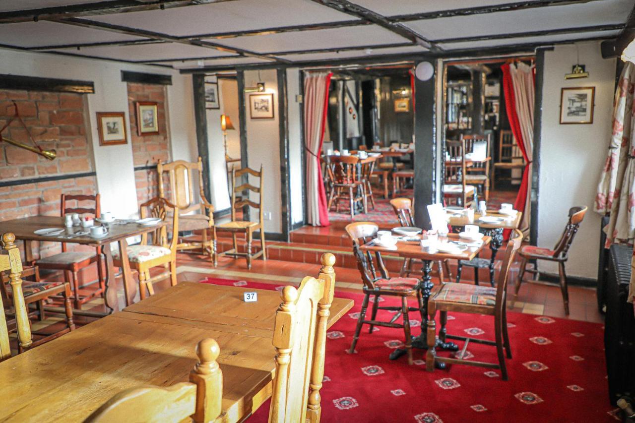 פנרית' Queens Head Inn, Tirril מראה חיצוני תמונה